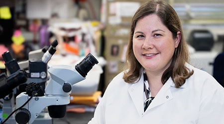 Kathryn Reif in lab